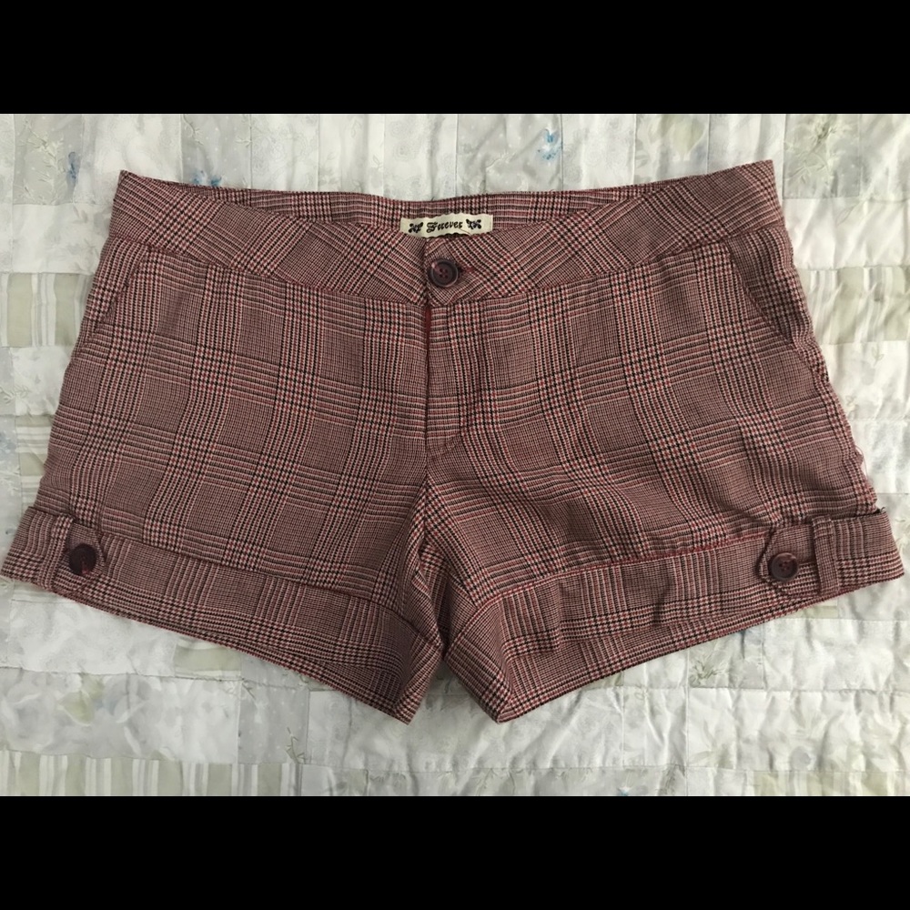 Red/ black plaid trouser shorts